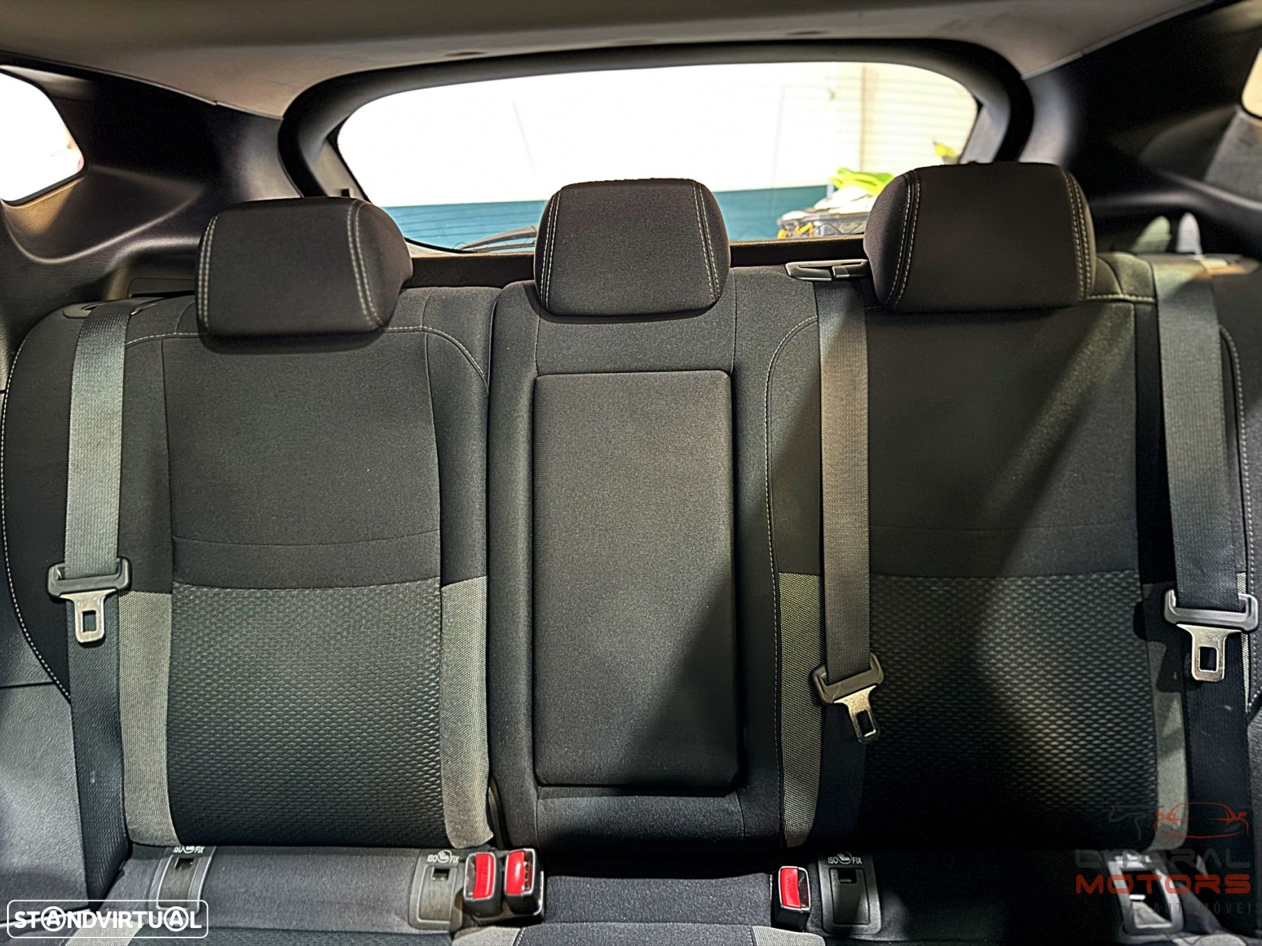 Nissan Qashqai 1.5 dCi N-Connecta - 32