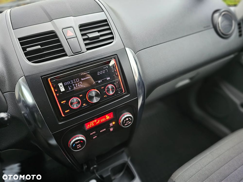 Suzuki SX4 1.6 VVT 4x2 Comfort - 22