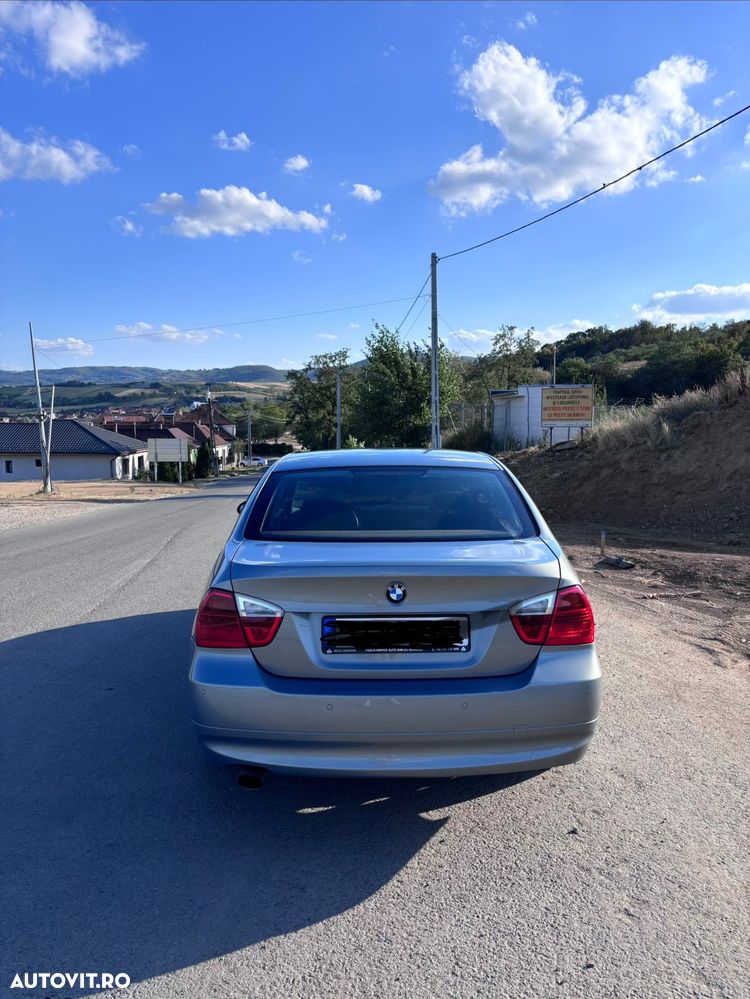BMW Seria 3 320d DPF Aut. - 2
