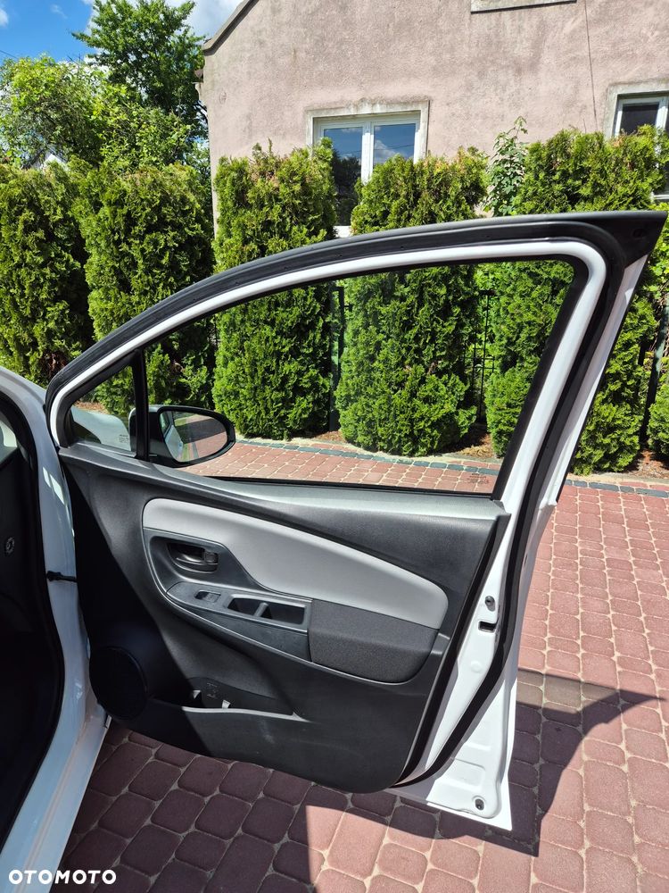 Toyota Yaris 1.4 D-4D Active EU6 - 20