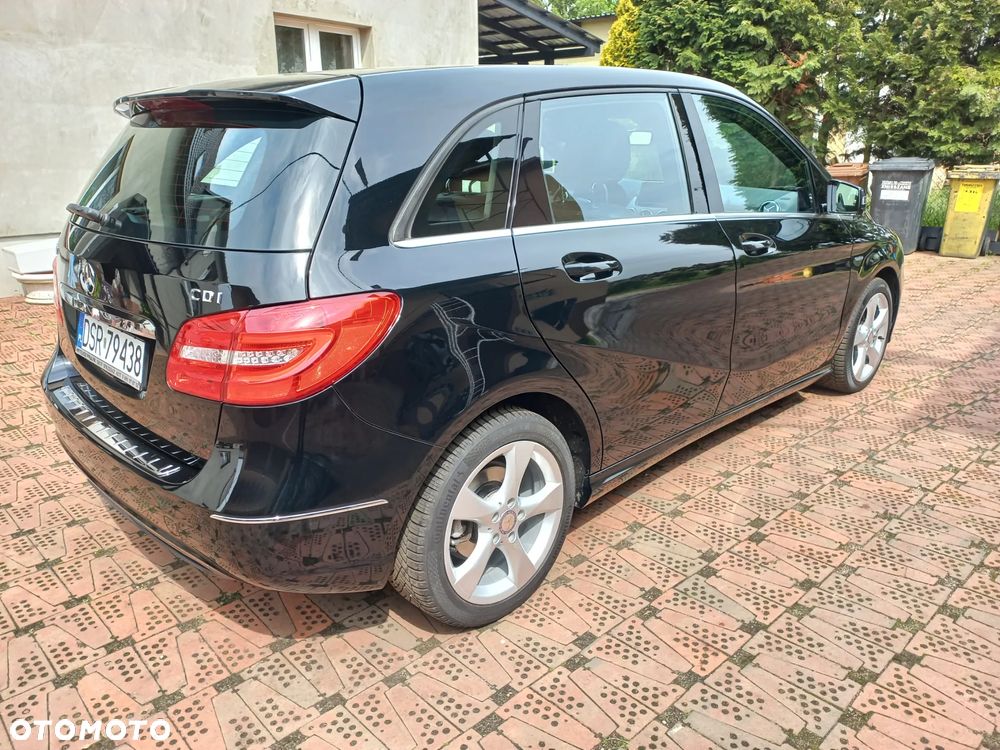 Mercedes-Benz Klasa B 180 CDI (BlueEFFICIENCY) 7G-DCT - 4