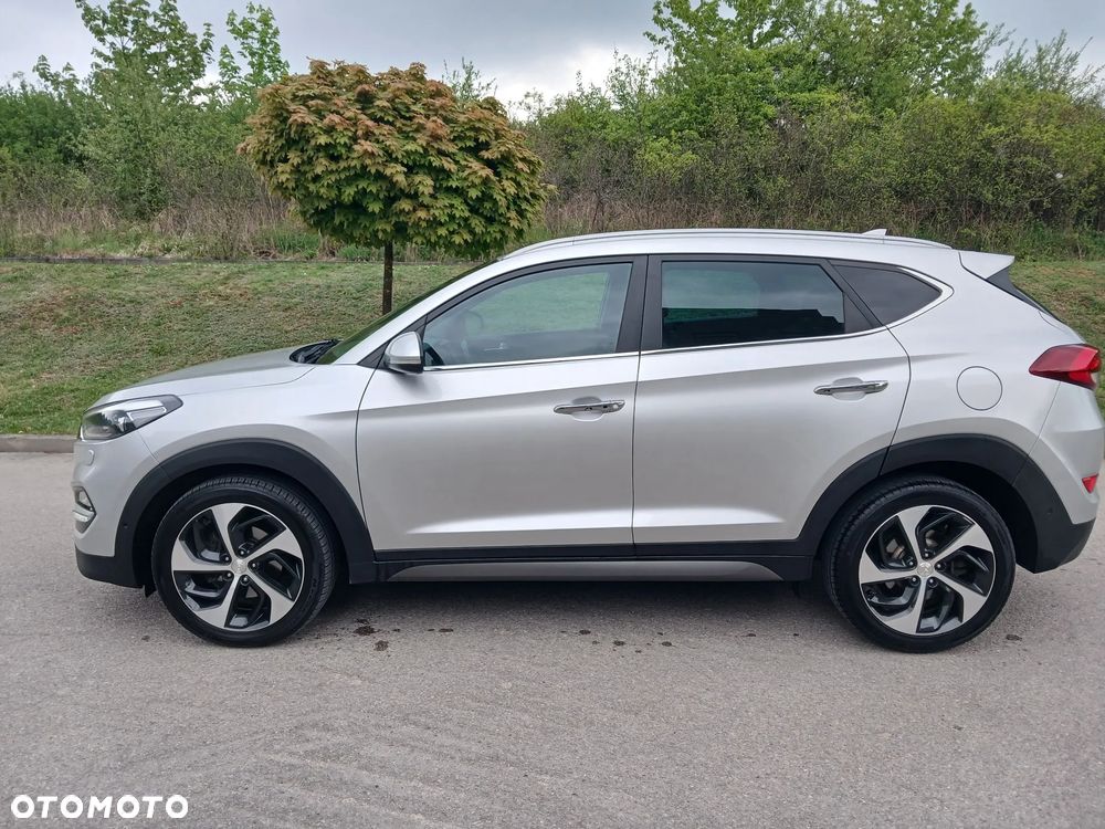 Hyundai Tucson 2.0 CRDI 4WD Automatik Premium - 2