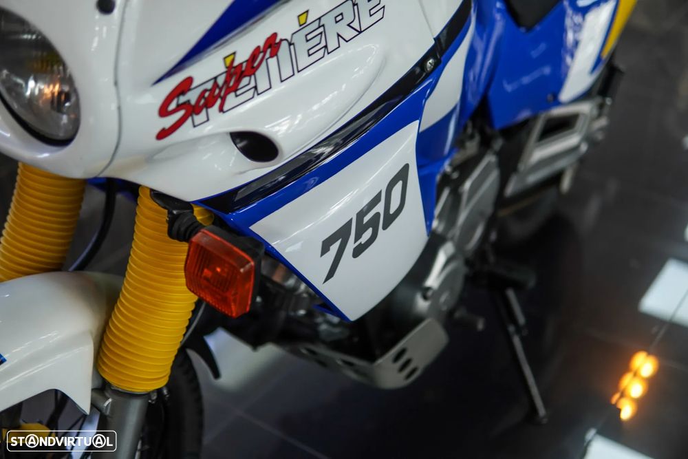 Yamaha XT750Z Super Tenere - 7