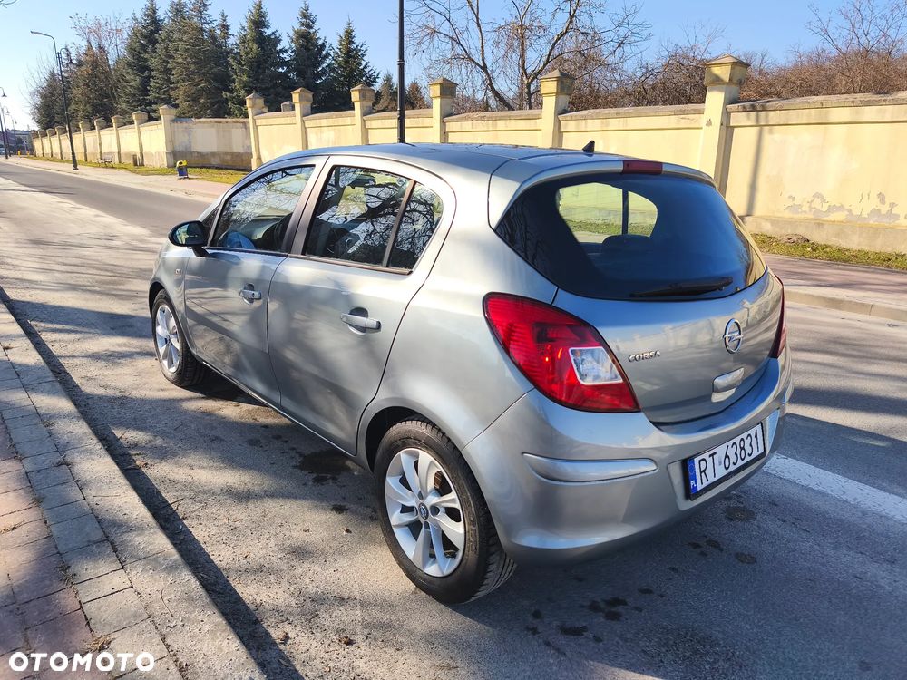 Opel Corsa - 4