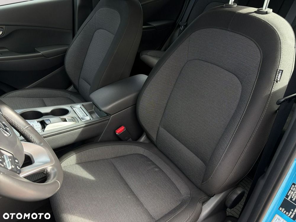 Hyundai Kona 64kWh Style - 13