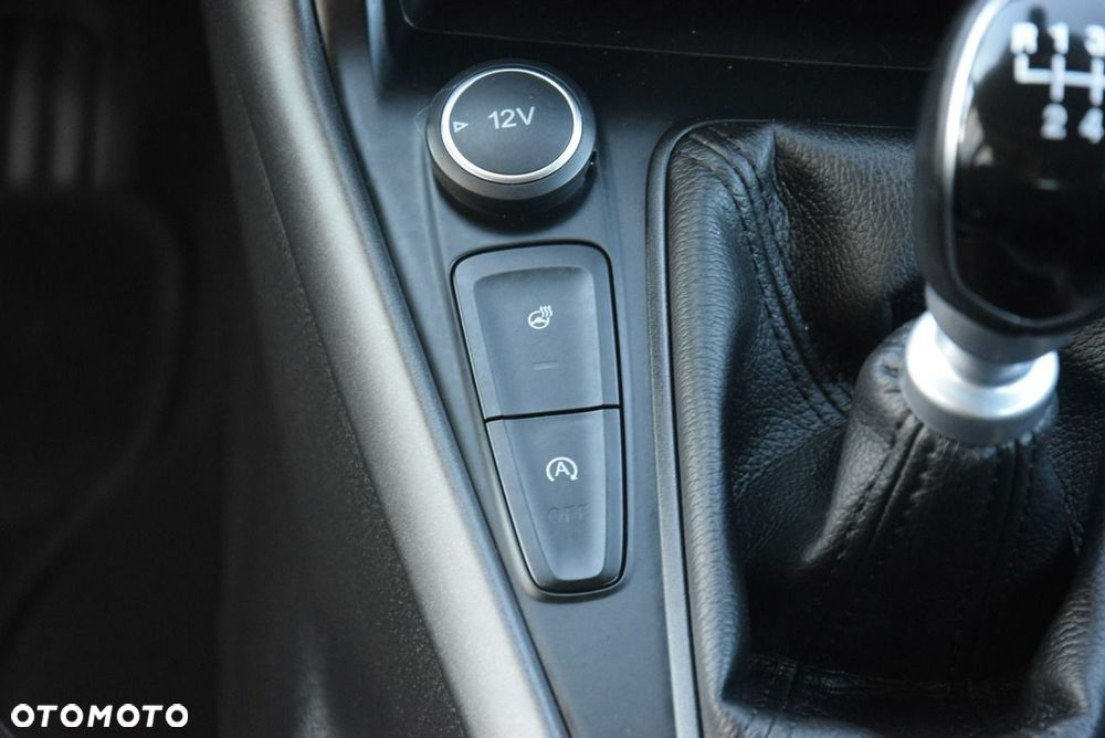 Ford Focus 1.5 EcoBlue STart-Stopp-System TITANIUM - 28