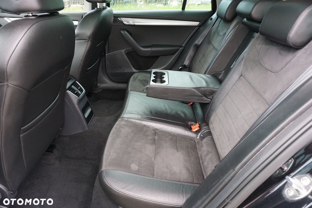 Skoda Octavia Combi 2.0 TDI DSG Premium Edition - 14