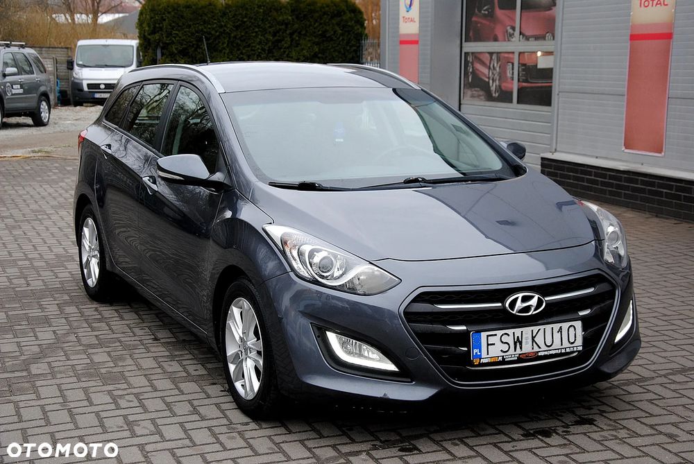 Hyundai i30 1.6 CRDi Premium - 4