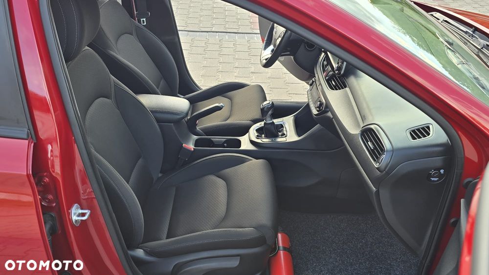 Hyundai i30 1.4 T-GDI Passion Plus - 8