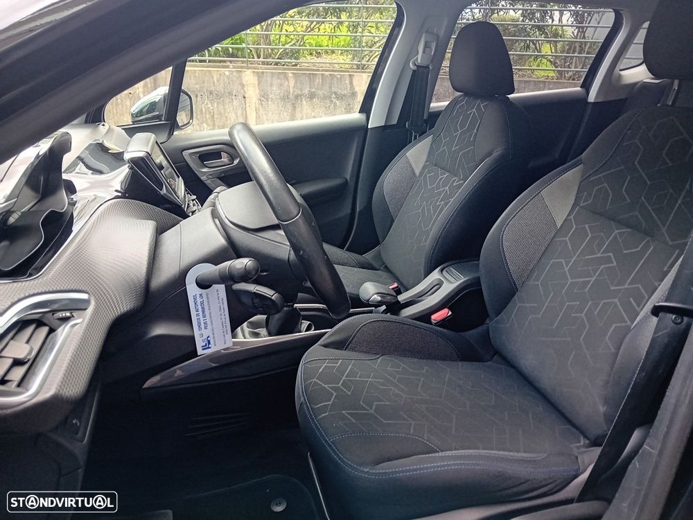 Peugeot 2008 1.2 PureTech Style - 15