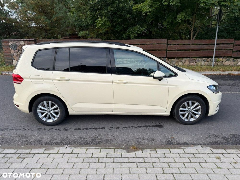 Volkswagen Touran - 2