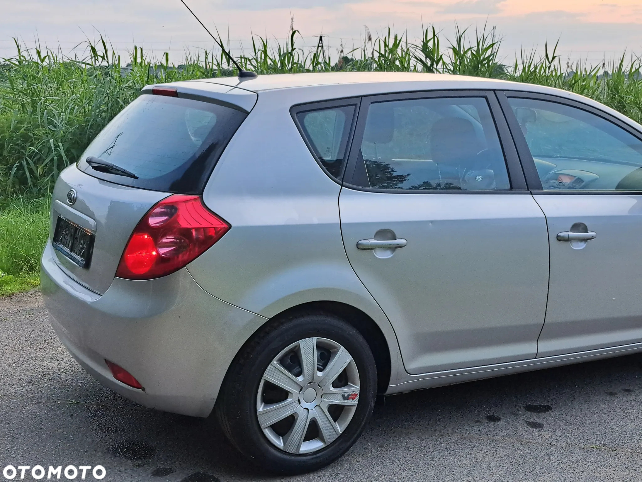 Kia Ceed - 14