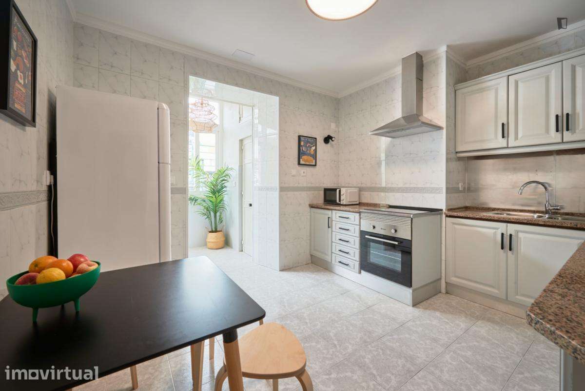 Quarto - localizado em Penha de França Lisbon - Grande imagem: 2/44