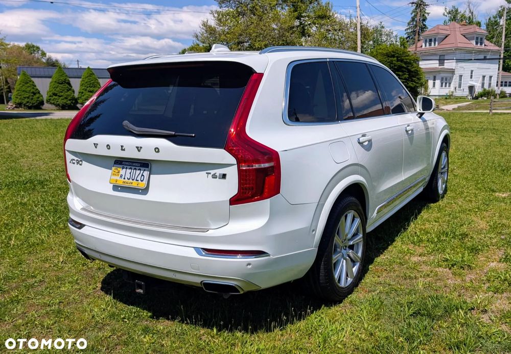 Volvo XC 90 - 9