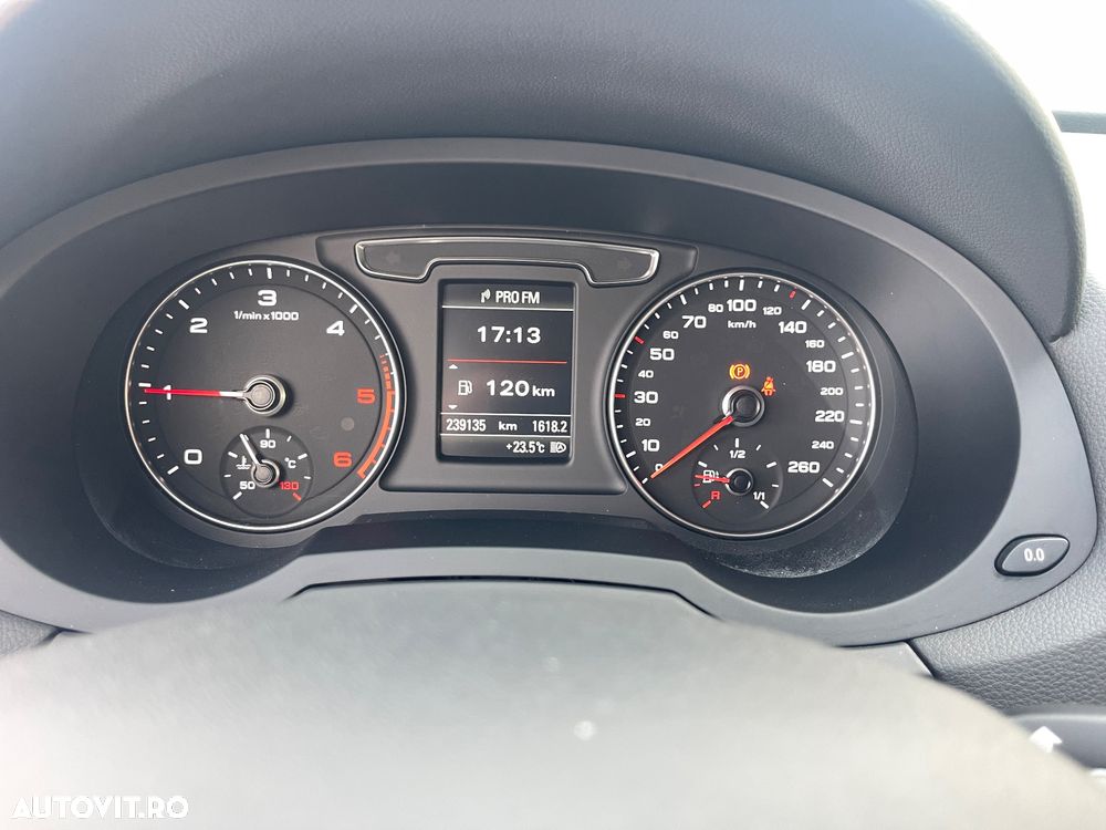 Audi Q3 2.0 TDI - 39