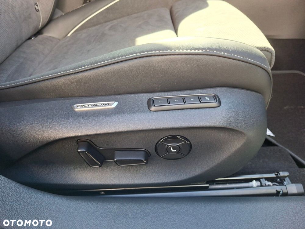 Volkswagen Passat - 21