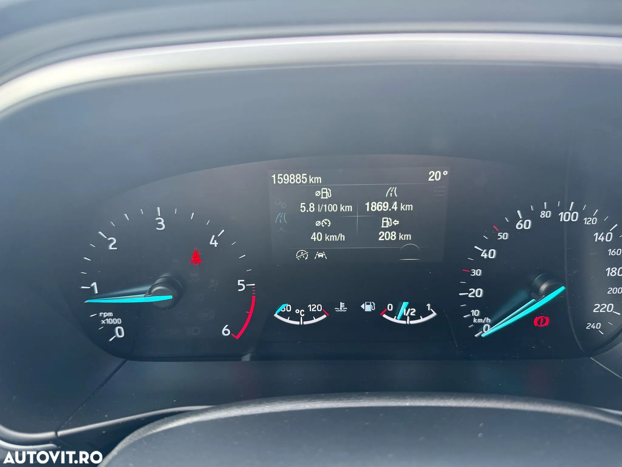 Ford Focus 1.5 EcoBlue Connected - 9