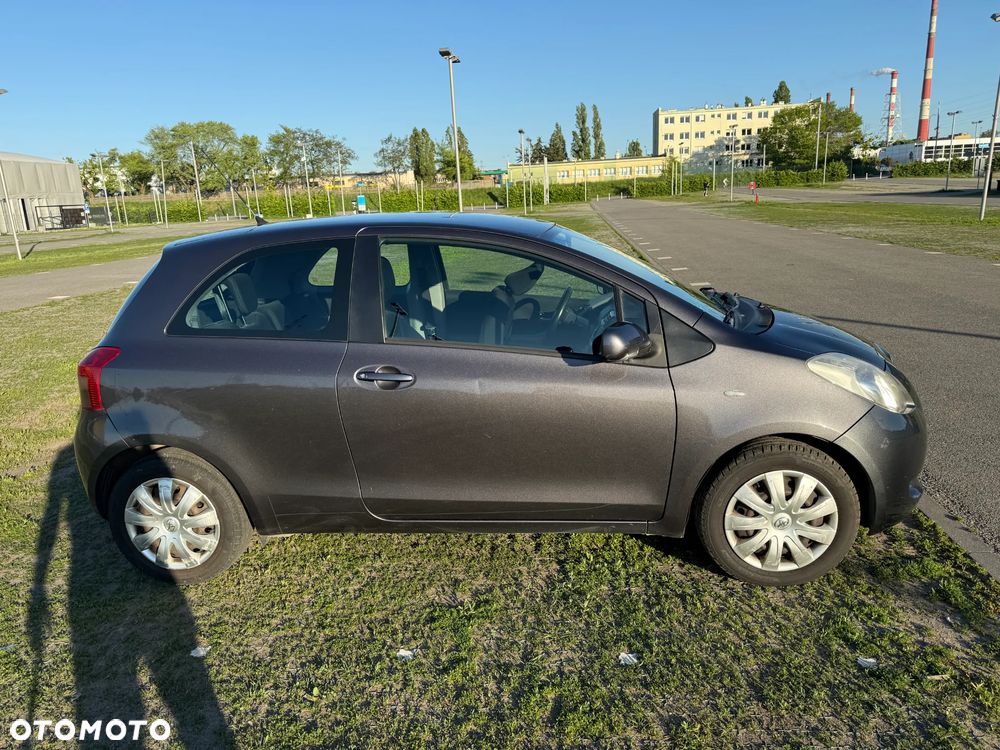 Toyota Yaris 1.3 Luna - 8
