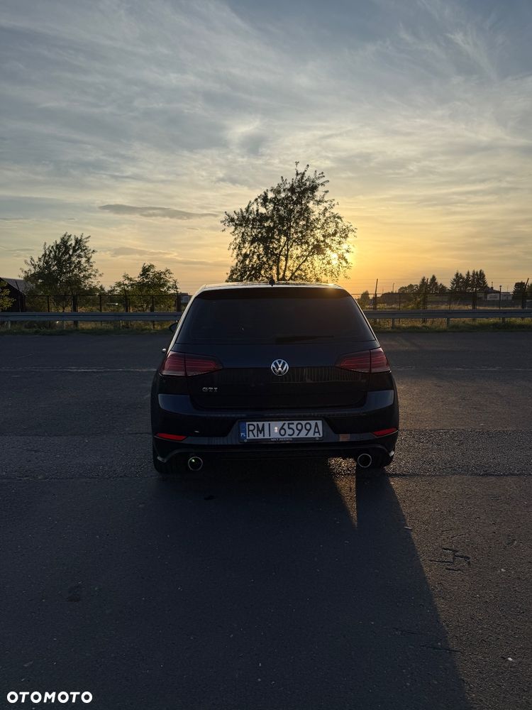 Volkswagen Golf GTI (BlueMotion Technology) - 4