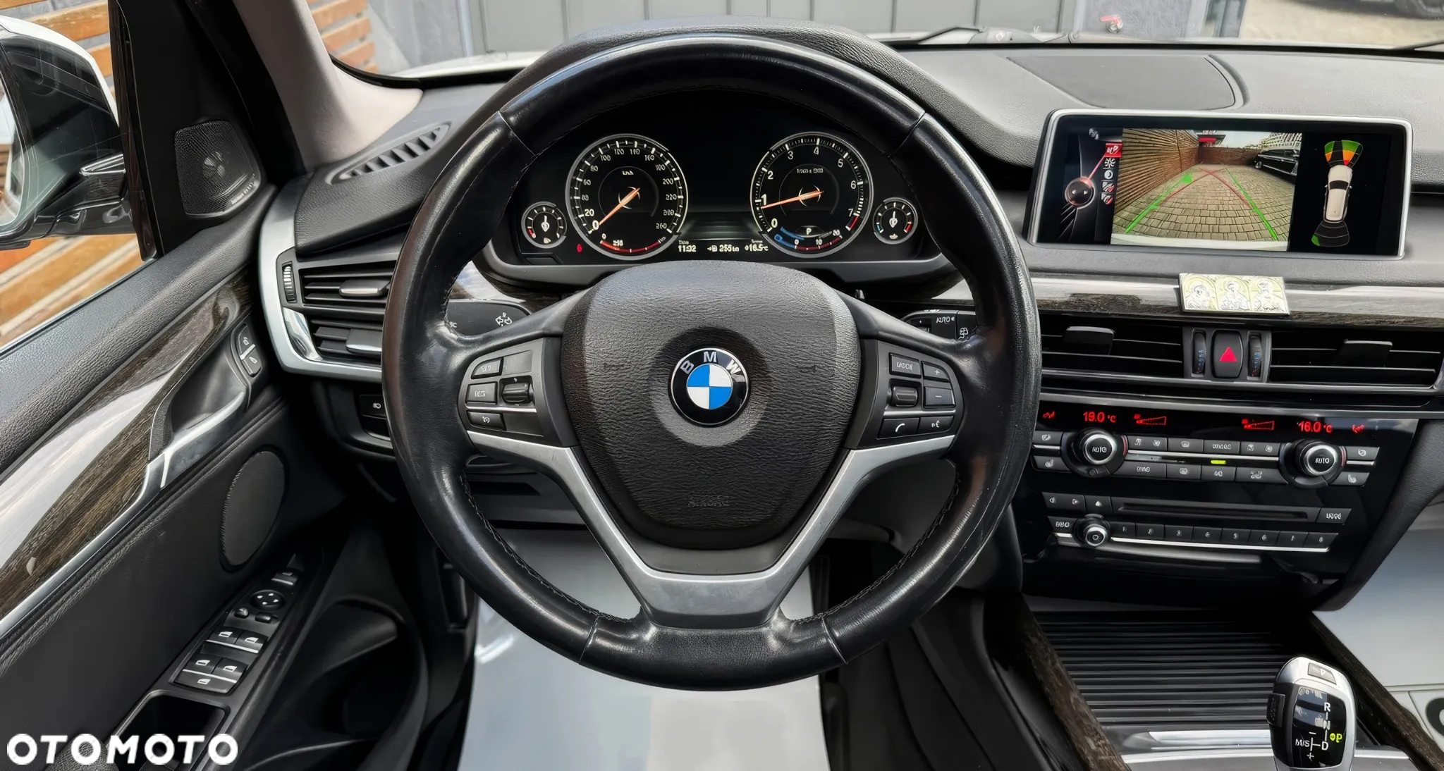 BMW X5 xDrive35i - 12