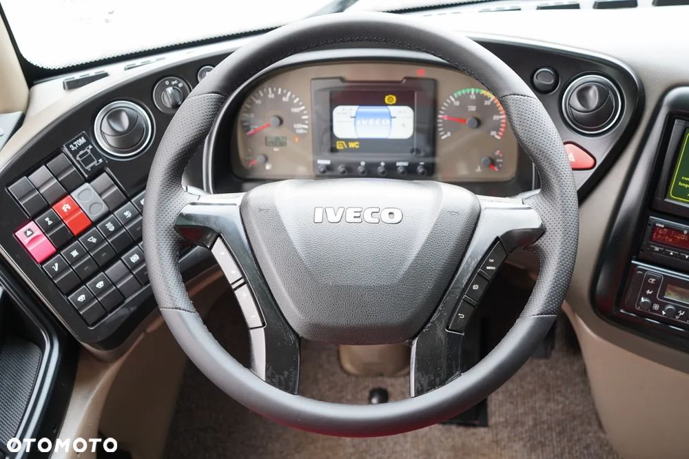 Iveco MAGELYS / EURO 6 / SUPER STAN / TURYSTYCZNY / MANUAL / PRZEBIEG 293 tys km / SPROWADZONY Z FRANCJI / PO KONTRAKCIE SERWISOWYM / - 29