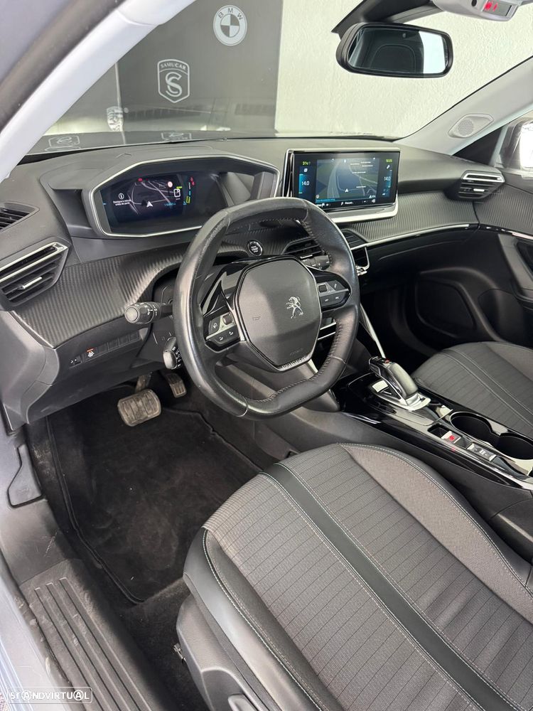 Peugeot e-2008 50 kWh GT Pack - 6