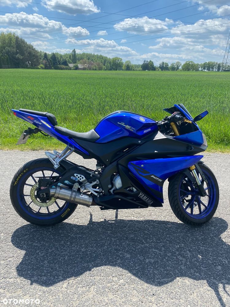 Yamaha YZF - 1