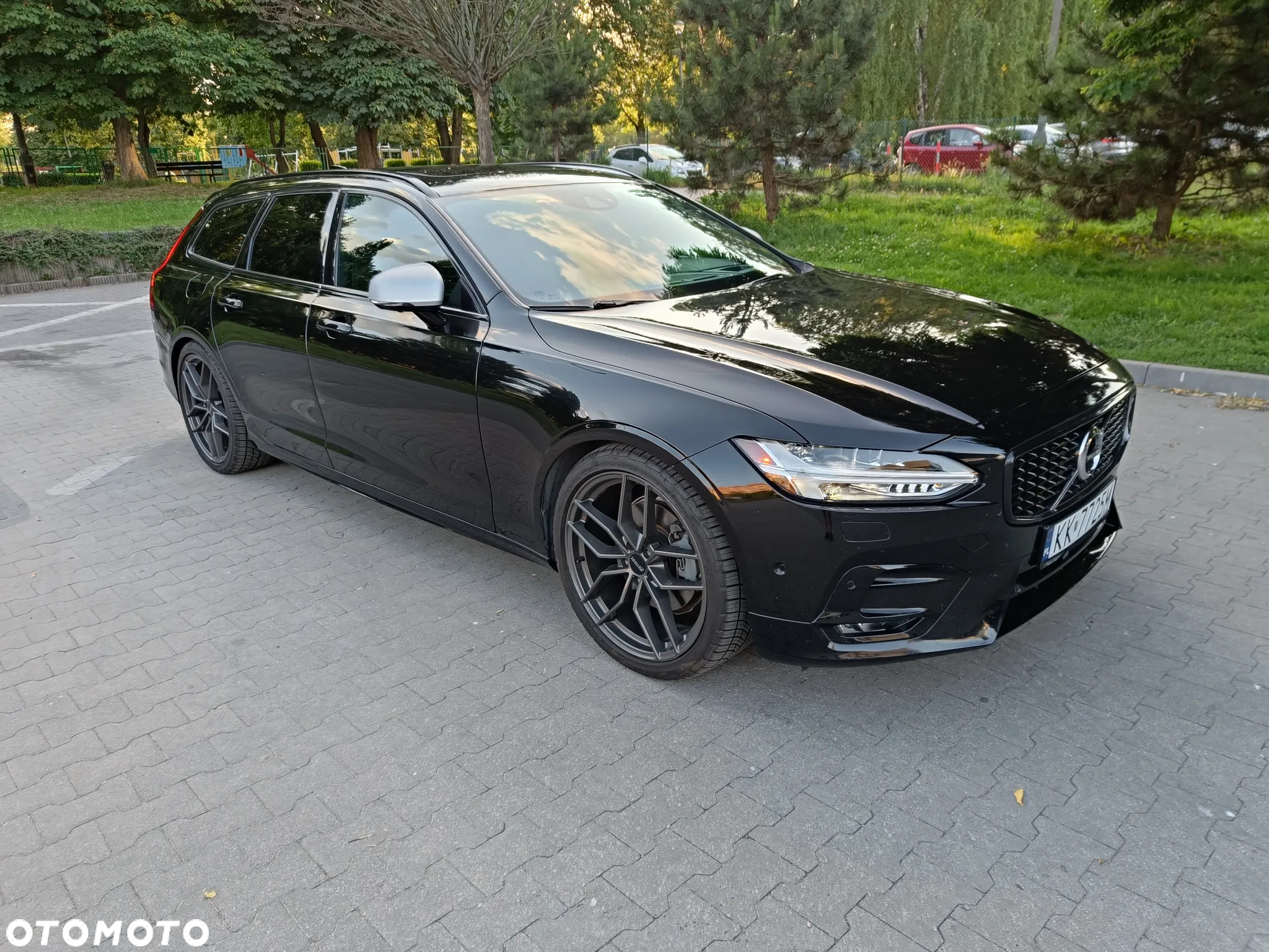 Volvo V90 T5 R-Design - 8