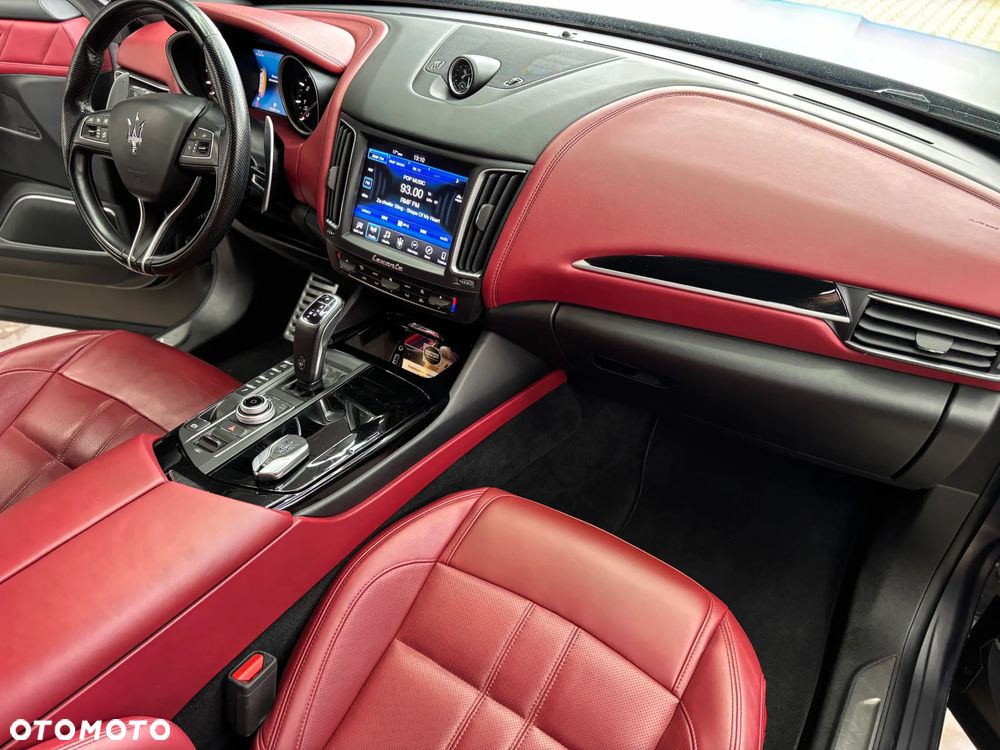 Maserati Levante S Q4 GranSport - 19