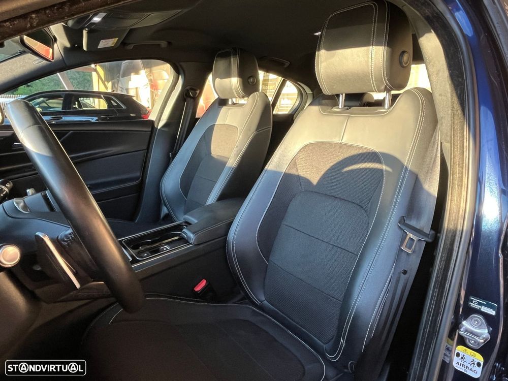 Jaguar XE 2.0 D R-Sport Aut. - 22