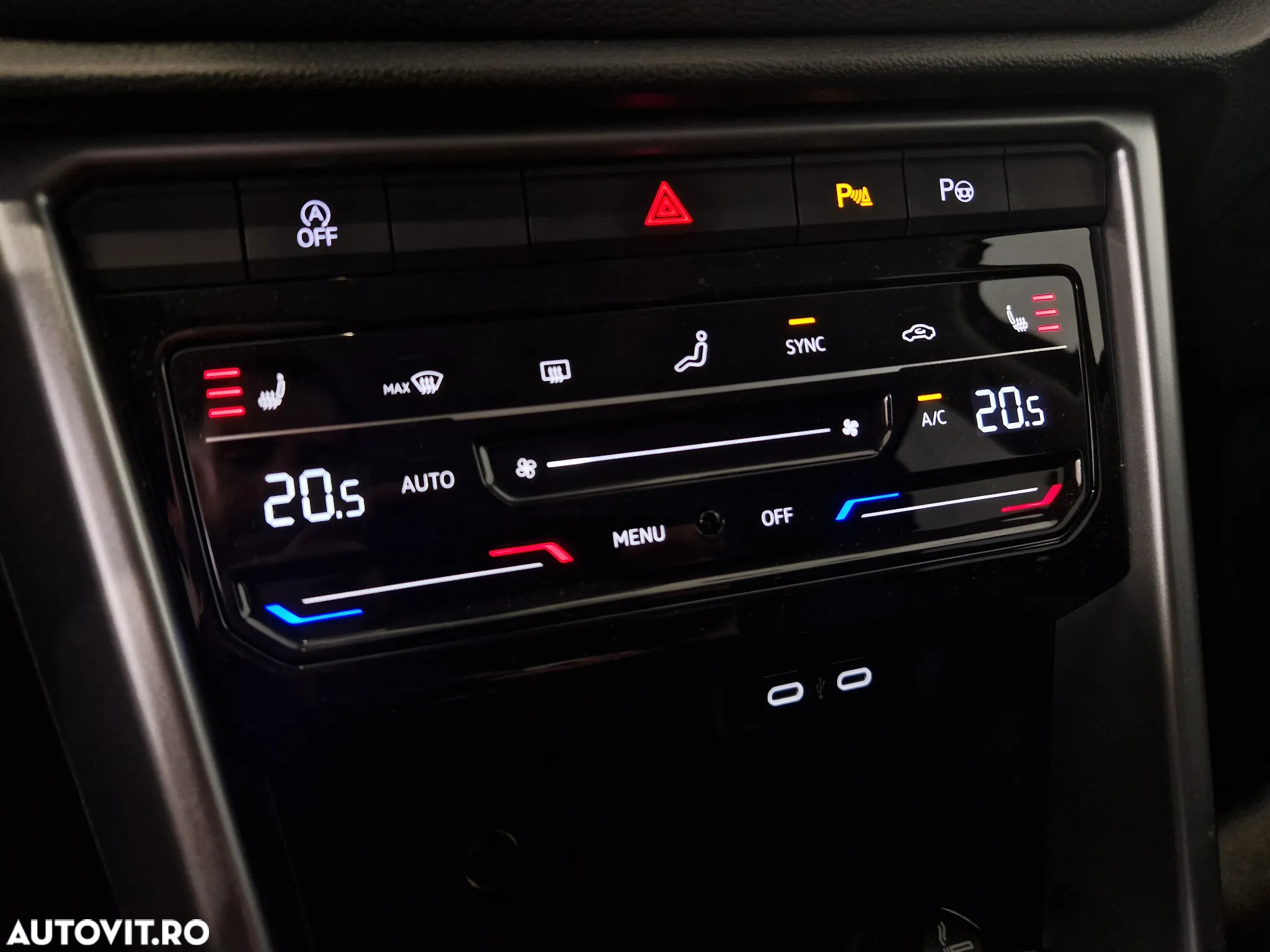 Volkswagen T-ROC 1.5 TSI DSG Advanced - 23