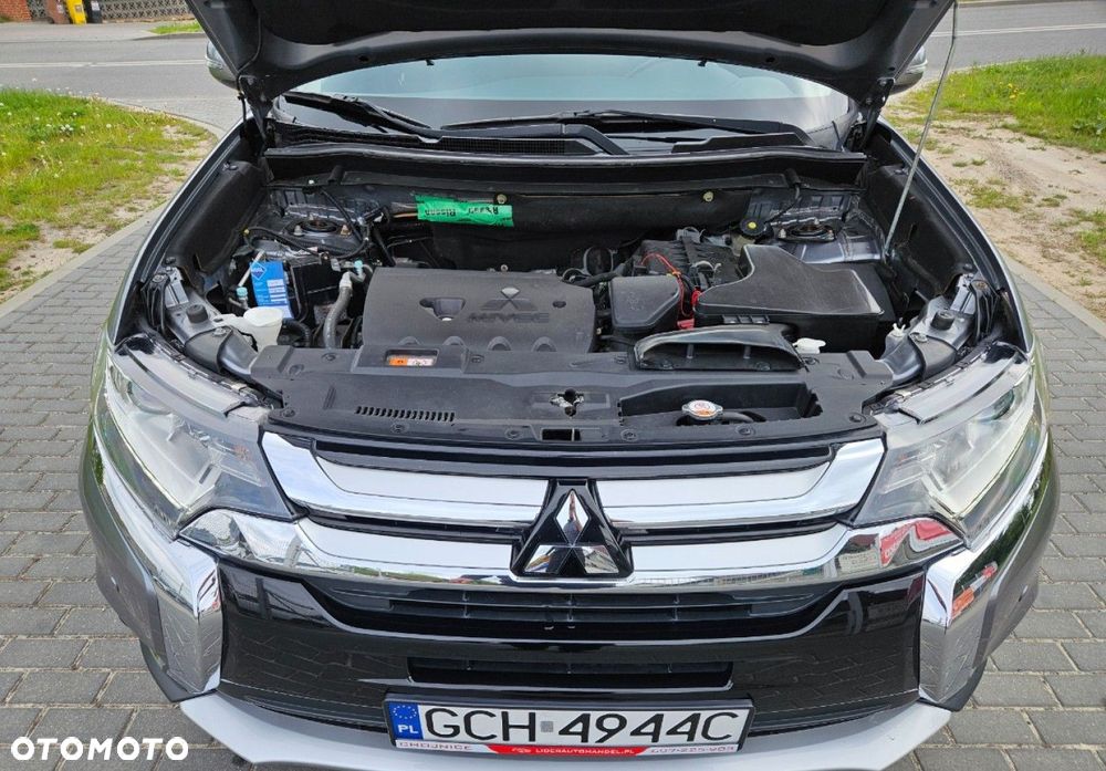 Mitsubishi Outlander - 13