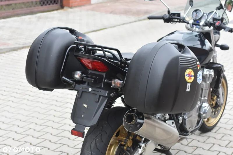 Honda CB - 16