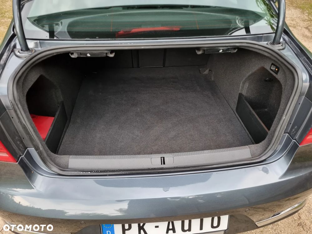 Volkswagen Passat 1.8 TSI Comfortline - 21