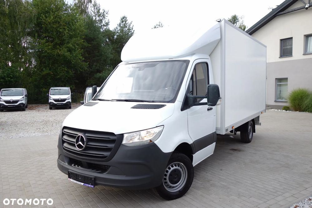 Mercedes-Benz Sprinter 3.0 Bluetec Automat 319  Kontener + Winda 750 kg.