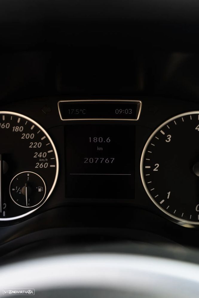 Mercedes-Benz B 200 - 10