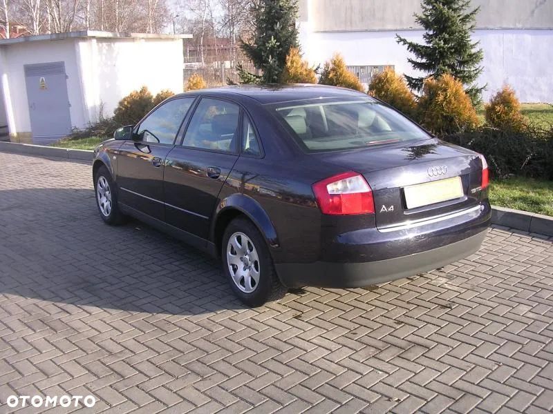 Audi A4 - 1