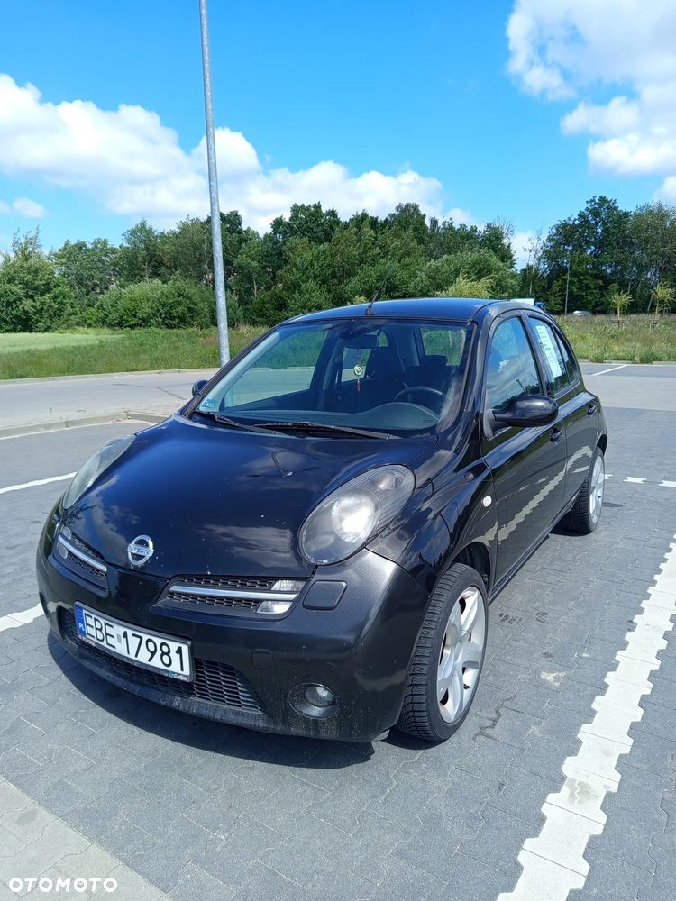 Nissan Micra - 1