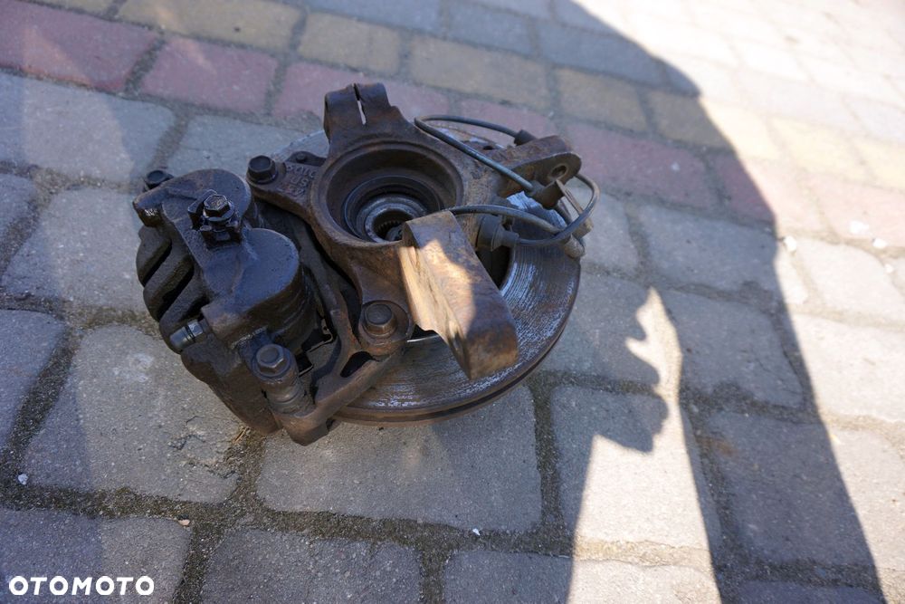 ZWROTNICA PIASTA PRAWY PRZÓD FORESTER II SG 2.0 16V 28313AE020 28052AA000 SUBARU 2002-2006 - 3