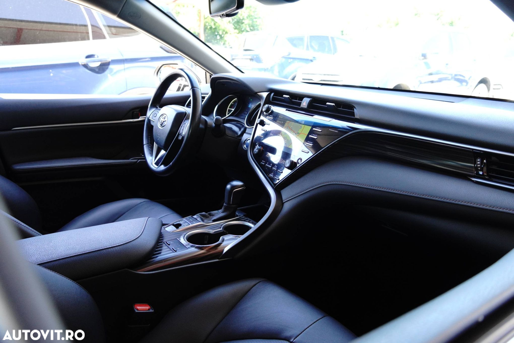 Toyota Camry - 18