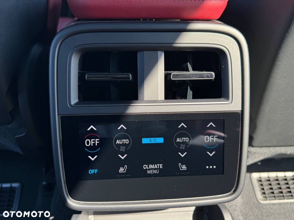 Porsche Taycan GTS - 35