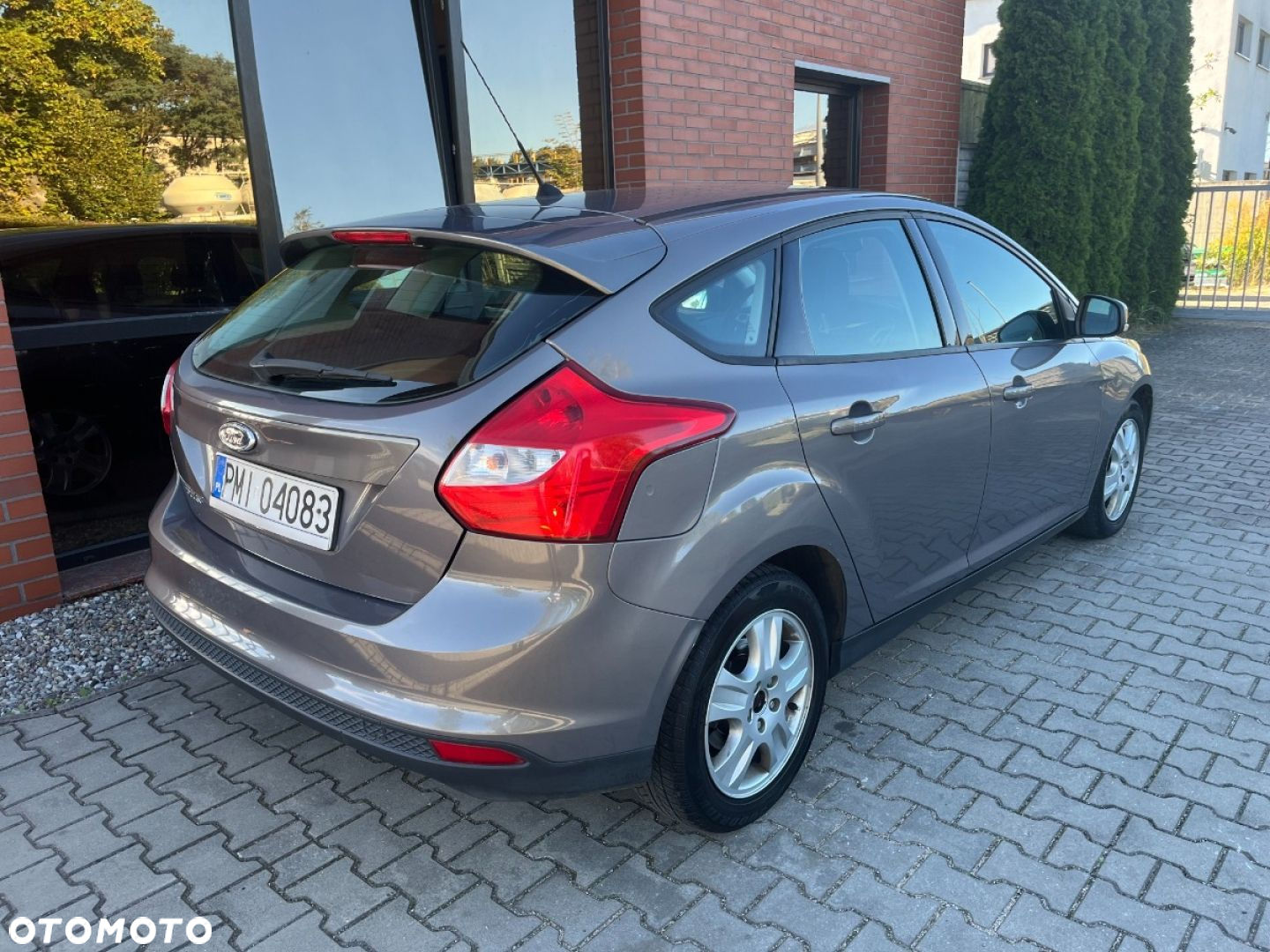Ford Focus 1.6 Ambiente - 4