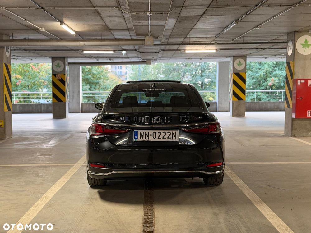 Lexus ES - 6