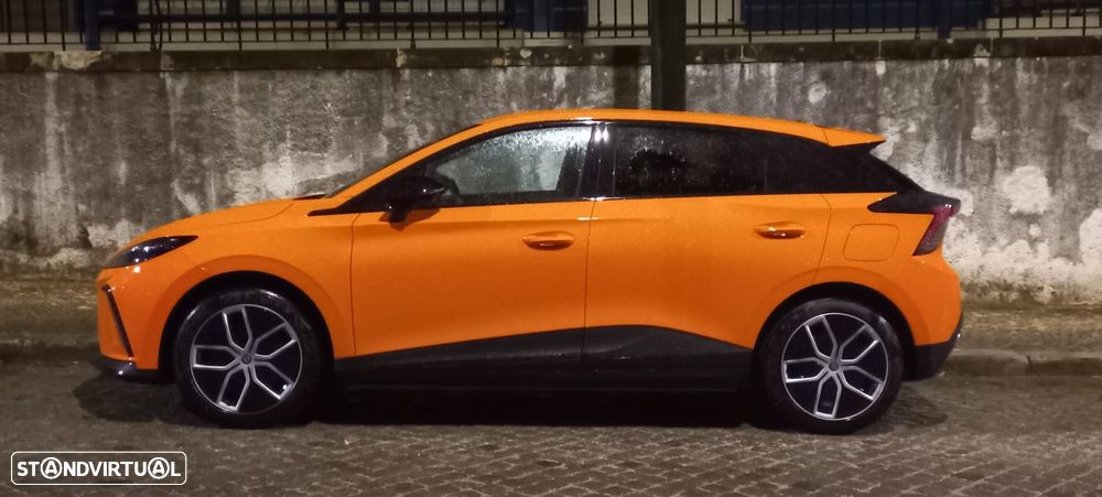 MG MG4 64 kWh Luxury - 20