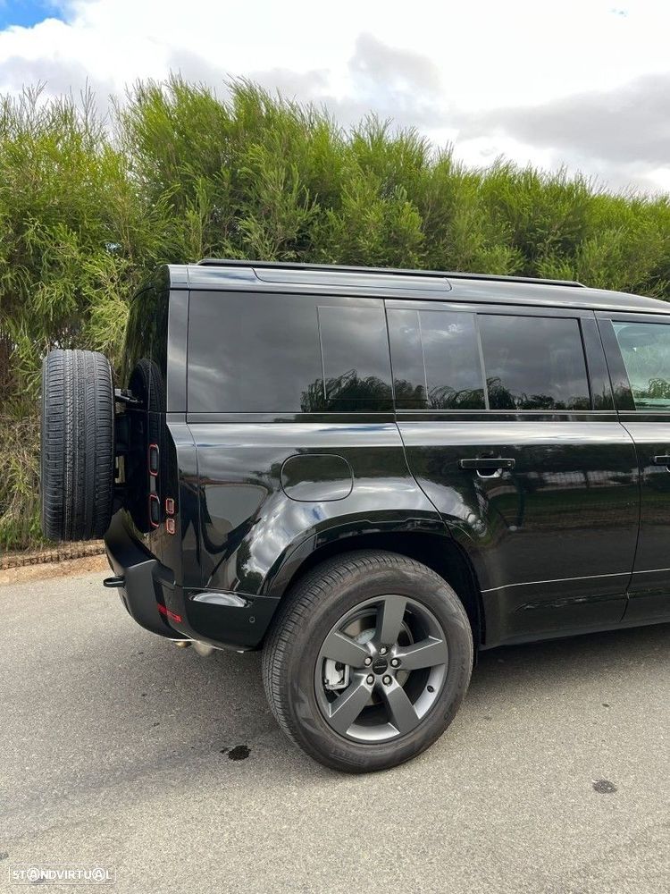 Land Rover Defender 2.0 P300e 110 AWD X-Dynamic SE - 10