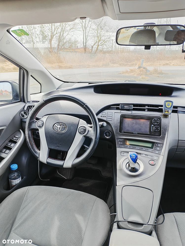 Toyota Prius - 16