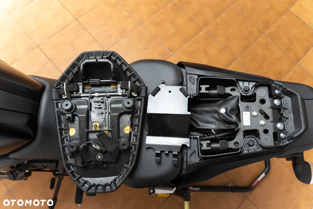 Yamaha MT - 30