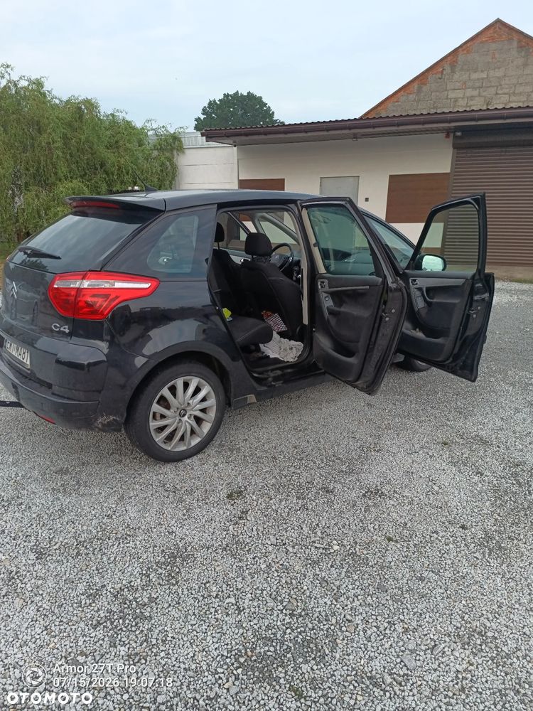 Citroën C4 Picasso 1.8 16V Confort - 11
