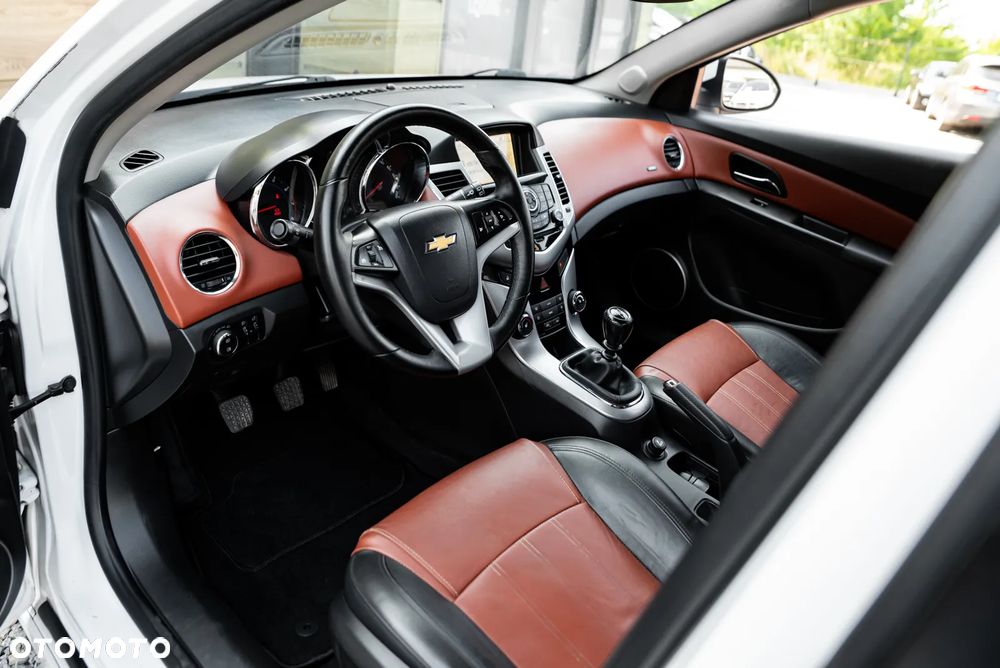 Chevrolet Cruze 1.8 LT+ - 18