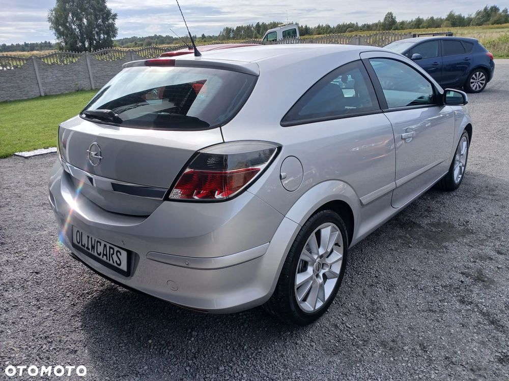 Opel Astra GTC 1.6 Sport - 13